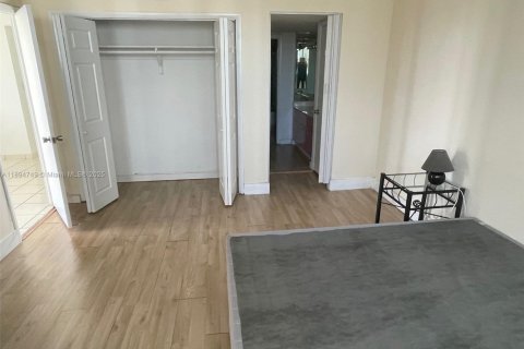 Снять в аренду кондоминиум в Майами-Бич, Флорида 1 спальня, 75.72м2, № 1949226 - фото 12