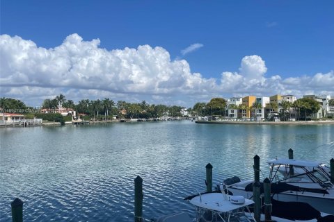 Снять в аренду кондоминиум в Майами-Бич, Флорида 1 спальня, 75.72м2, № 1949226 - фото 22