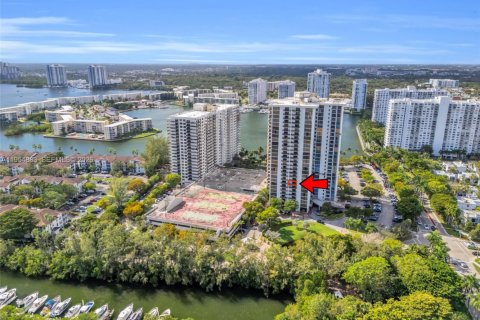 Condo in Aventura, Florida, 2 bedrooms  № 2009505 - photo 4