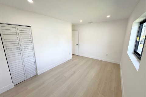 Villa ou maison à vendre à Miami Gardens, Floride: 3 chambres, 106.84 m2 № 2047923 - photo 24