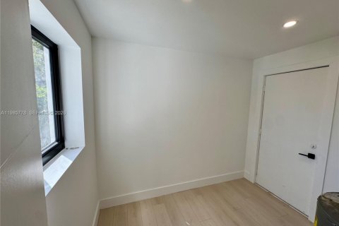 Villa ou maison à vendre à Miami Gardens, Floride: 3 chambres, 106.84 m2 № 2047923 - photo 28