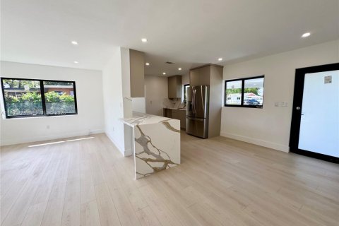 Villa ou maison à vendre à Miami Gardens, Floride: 3 chambres, 106.84 m2 № 2047923 - photo 14