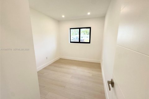 Villa ou maison à vendre à Miami Gardens, Floride: 3 chambres, 106.84 m2 № 2047923 - photo 20