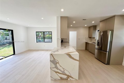 Villa ou maison à vendre à Miami Gardens, Floride: 3 chambres, 106.84 m2 № 2047923 - photo 13