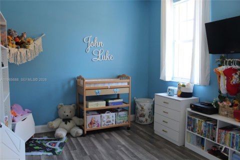 Casa en venta en Miami, Florida, 5 dormitorios, 241.36 m2 № 2027769 - foto 22