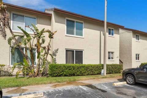 Condominio en venta en Clearwater, Florida, 2 dormitorios, 77.11 m2 № 1875832 - foto 2