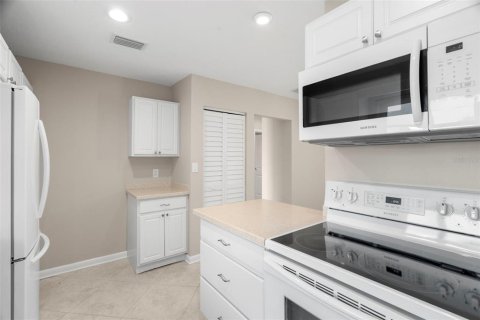 Condominio en venta en Clearwater, Florida, 2 dormitorios, 77.11 m2 № 1875832 - foto 10