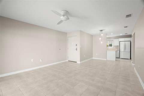 Condominio en venta en Clearwater, Florida, 2 dormitorios, 77.11 m2 № 1875832 - foto 1