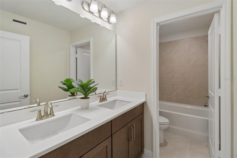 Villa ou maison à vendre à Apopka, Floride: 4 chambres, 301.47 m2 № 2347209 - photo 20
