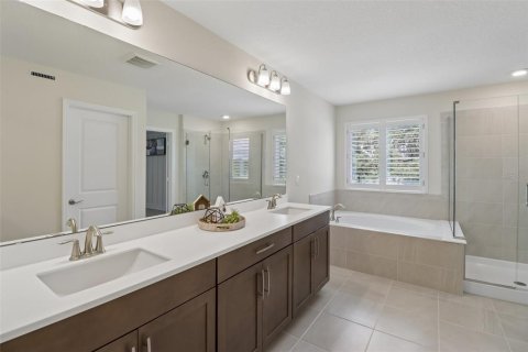 Villa ou maison à vendre à Apopka, Floride: 4 chambres, 301.47 m2 № 2347209 - photo 16