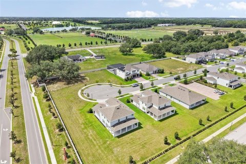 Villa ou maison à vendre à Apopka, Floride: 4 chambres, 301.47 m2 № 2347209 - photo 2
