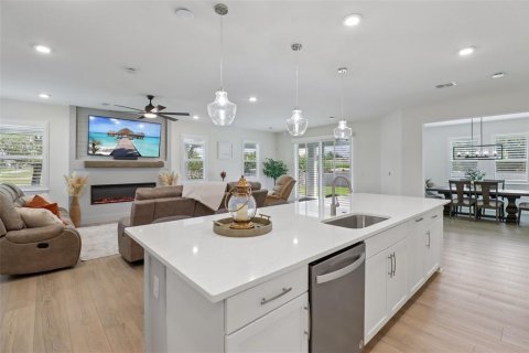 Villa ou maison à vendre à Apopka, Floride: 4 chambres, 301.47 m2 № 2347209 - photo 9