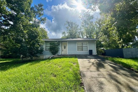 Casa en alquiler en Oviedo, Florida, 4 dormitorios, 136.01 m2 № 1881396 - foto 1