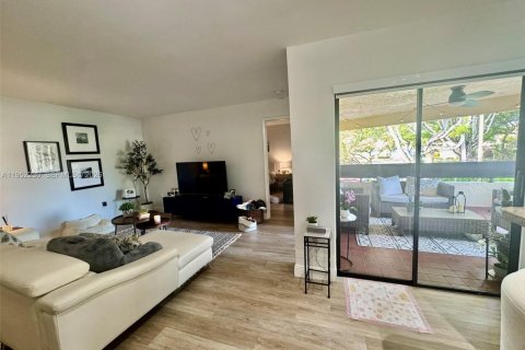 Купить кондоминиум в Майами, Флорида 3 спальни, 115.2м2, № 2006579 - фото 4