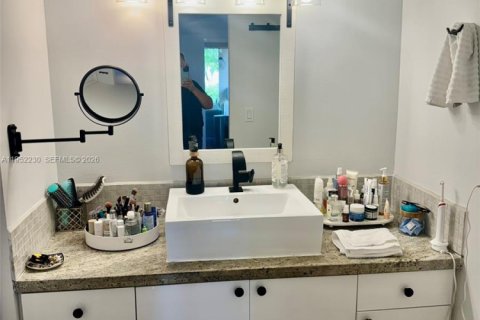 Купить кондоминиум в Майами, Флорида 3 спальни, 115.2м2, № 2006579 - фото 18