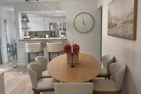 Купить кондоминиум в Майами, Флорида 3 спальни, 115.2м2, № 2006579 - фото 6