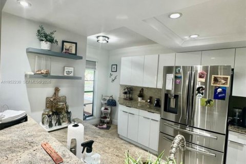 Купить кондоминиум в Майами, Флорида 3 спальни, 115.2м2, № 2006579 - фото 9