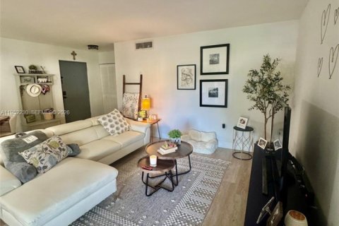 Купить кондоминиум в Майами, Флорида 3 спальни, 115.2м2, № 2006579 - фото 5