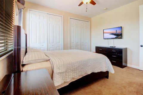 House in Cutler Bay, Florida 5 bedrooms, 366.5 sq.m. № 1752395 - photo 30