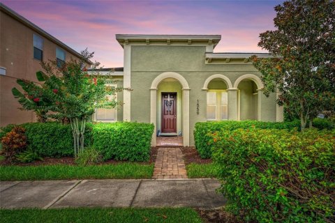 House in Winter Garden, Florida 3 bedrooms, 157.19 sq.m. № 1812880 - photo 1