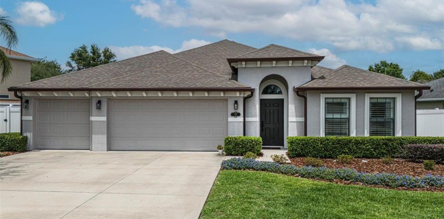 House in DeBary, Florida 4 bedrooms, 210.89 sq.m. № 1725445