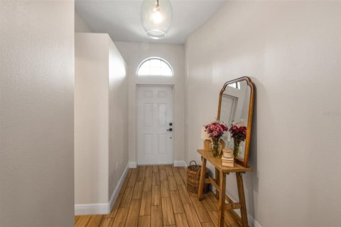 House in DeBary, Florida 4 bedrooms, 210.89 sq.m. № 1725445 - photo 7