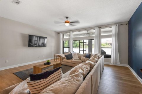 House in DeBary, Florida 4 bedrooms, 210.89 sq.m. № 1725445 - photo 8