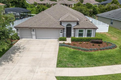 House in DeBary, Florida 4 bedrooms, 210.89 sq.m. № 1725445 - photo 4