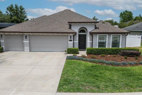 House in DeBary, Florida 4 bedrooms, 210.89 sq.m. № 1725445 - photo 2
