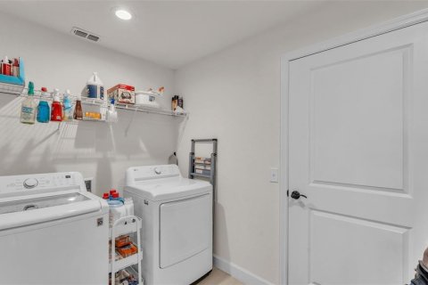 Casa en venta en Bartow, Florida, 4 dormitorios, 179.86 m2 № 1839964 - foto 11