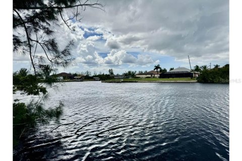 Terrain à vendre à Cape Coral, Floride № 2370753 - photo 4