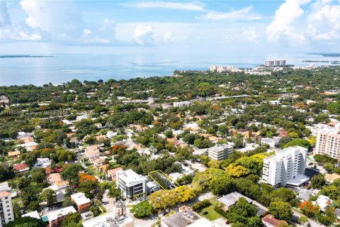 Propiedad comercial en venta en Miami, Florida № 1957841 - foto 2