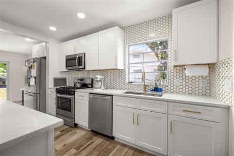 Casa en venta en Orlando, Florida, 3 dormitorios, 125.98 m2 № 1655166 - foto 9