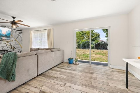 Casa en venta en Orlando, Florida, 3 dormitorios, 125.98 m2 № 1655166 - foto 15