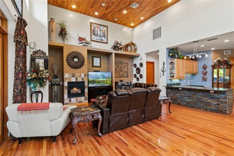 House in Orlando, Florida 10 bedrooms, 685.25 sq.m. № 1531680 - photo 7