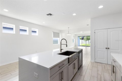 Casa en venta en Winter Garden, Florida, 4 dormitorios, 268.39 m2 № 1789733 - foto 6