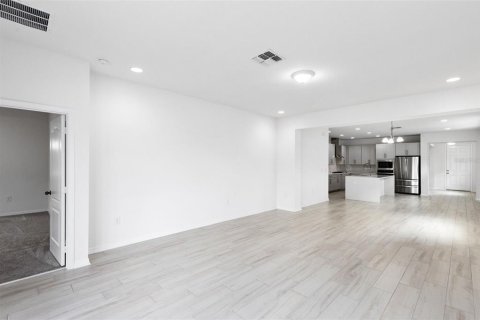 Casa en venta en Winter Garden, Florida, 4 dormitorios, 268.39 m2 № 1789733 - foto 11