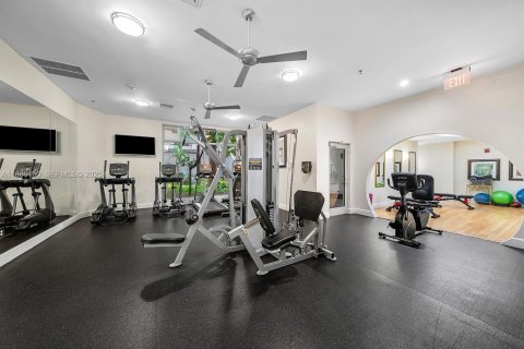 Condo in Hollywood, Florida, 3 bedrooms  № 1983311 - photo 8