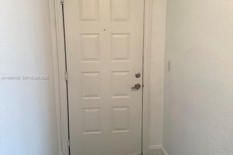 Купить кондоминиум в Холливуд, Флорида 3 спальни, 137.5м2, № 1983311 - фото 12