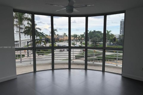 Купить кондоминиум в Холливуд, Флорида 3 спальни, 137.5м2, № 1983311 - фото 16