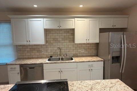 House in Saint Petersburg, Florida 2 bedrooms, 112.97 sq.m. № 2234339 - photo 7