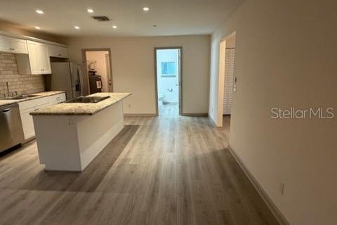 House in Saint Petersburg, Florida 2 bedrooms, 112.97 sq.m. № 2234339 - photo 8