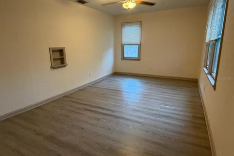 House in Saint Petersburg, Florida 2 bedrooms, 112.97 sq.m. № 2234339 - photo 14