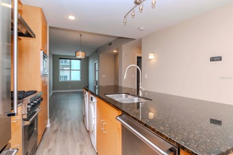 Condo in Tampa, Florida, 1 bedroom  № 1549683 - photo 8