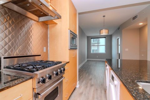 Condo in Tampa, Florida, 1 bedroom  № 1549683 - photo 9