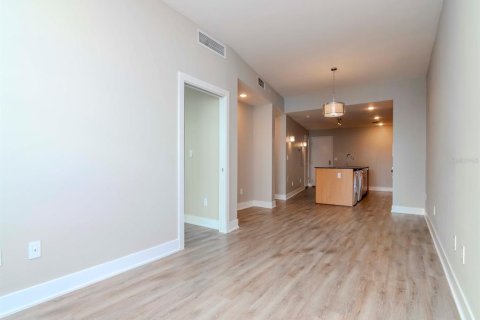 Condo in Tampa, Florida, 1 bedroom  № 1549683 - photo 15