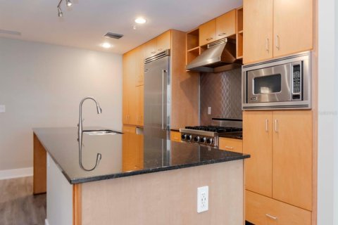 Condo in Tampa, Florida, 1 bedroom  № 1549683 - photo 4