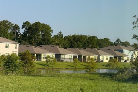 House in Clermont, Florida 1 bedroom, 11.83 sq.m. № 1905235 - photo 13