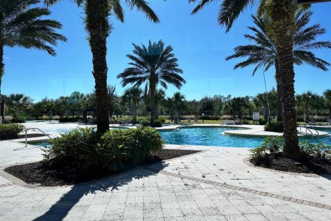 House in Clermont, Florida 1 bedroom, 11.83 sq.m. № 1905235 - photo 18