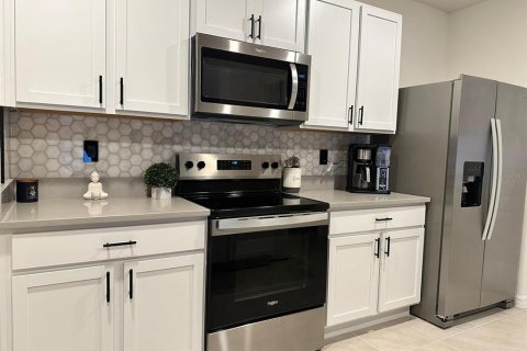 House in Clermont, Florida 1 bedroom, 11.83 sq.m. № 1905235 - photo 7